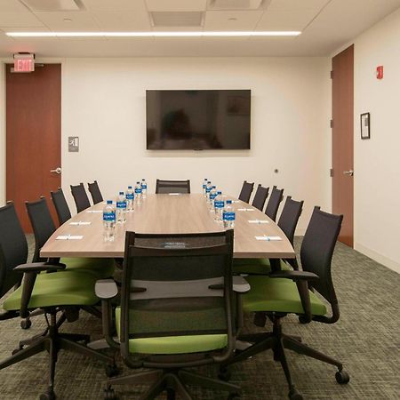 Fairfield Inn & Suites By Marriott Philadelphia Valley Forge/Great Valley Berwyn Екстериор снимка