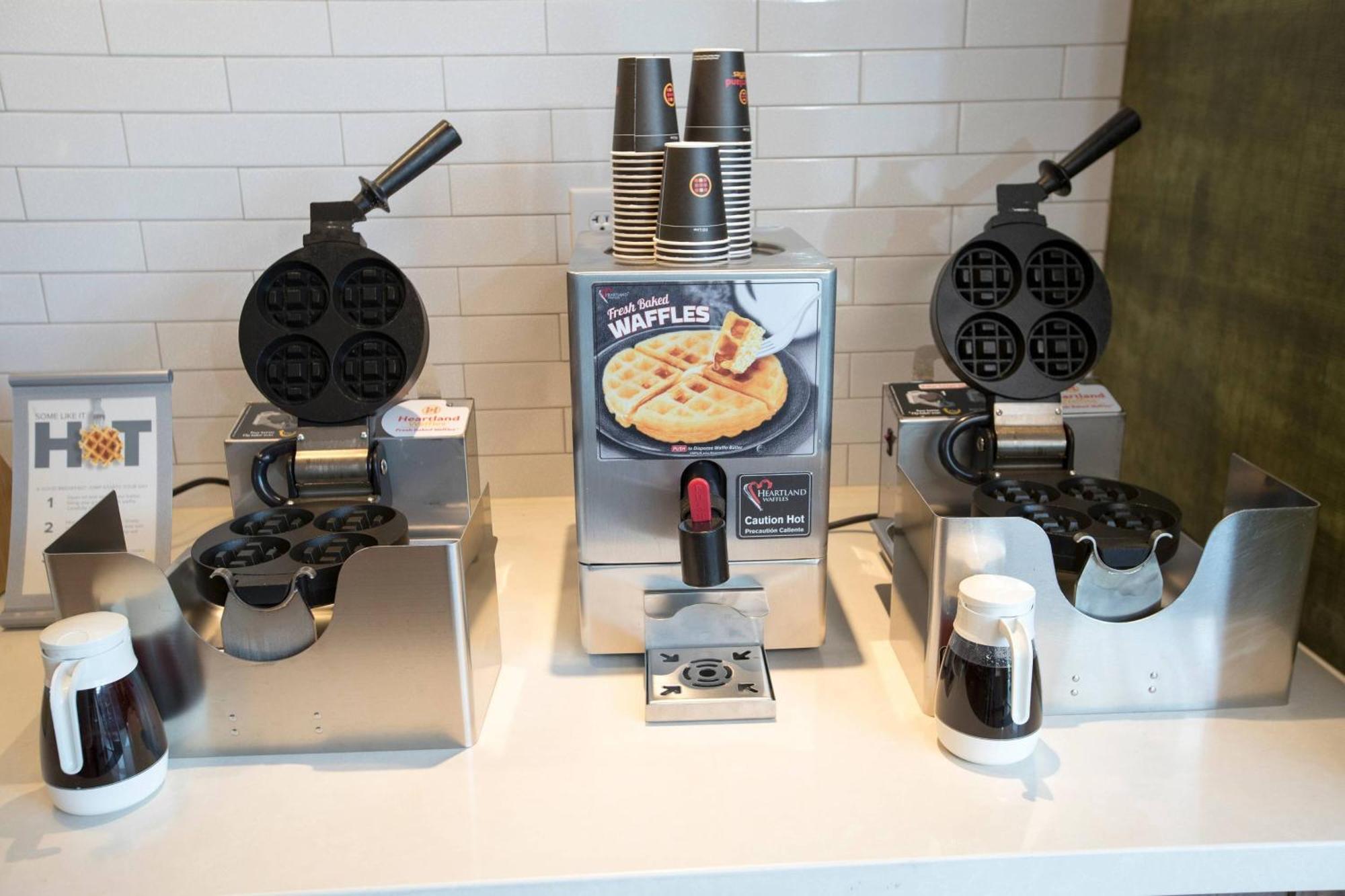 Fairfield Inn & Suites By Marriott Philadelphia Valley Forge/Great Valley Berwyn Екстериор снимка
